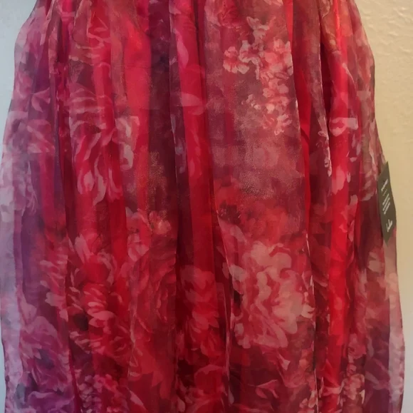 Lulu's Romance That Wows Magenta Floral Print Organza Maxi Dress - Picture 9 of 14